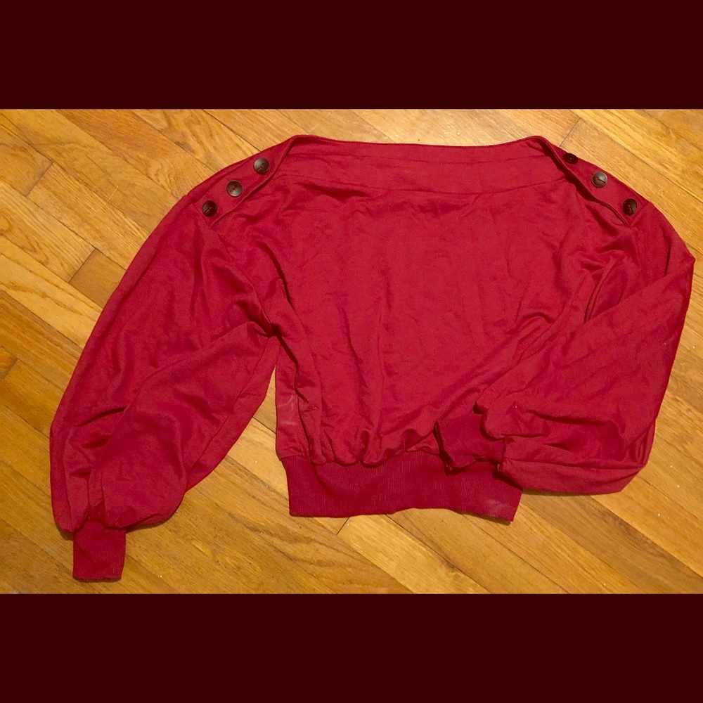 Long sleeve light weight sweatshirt